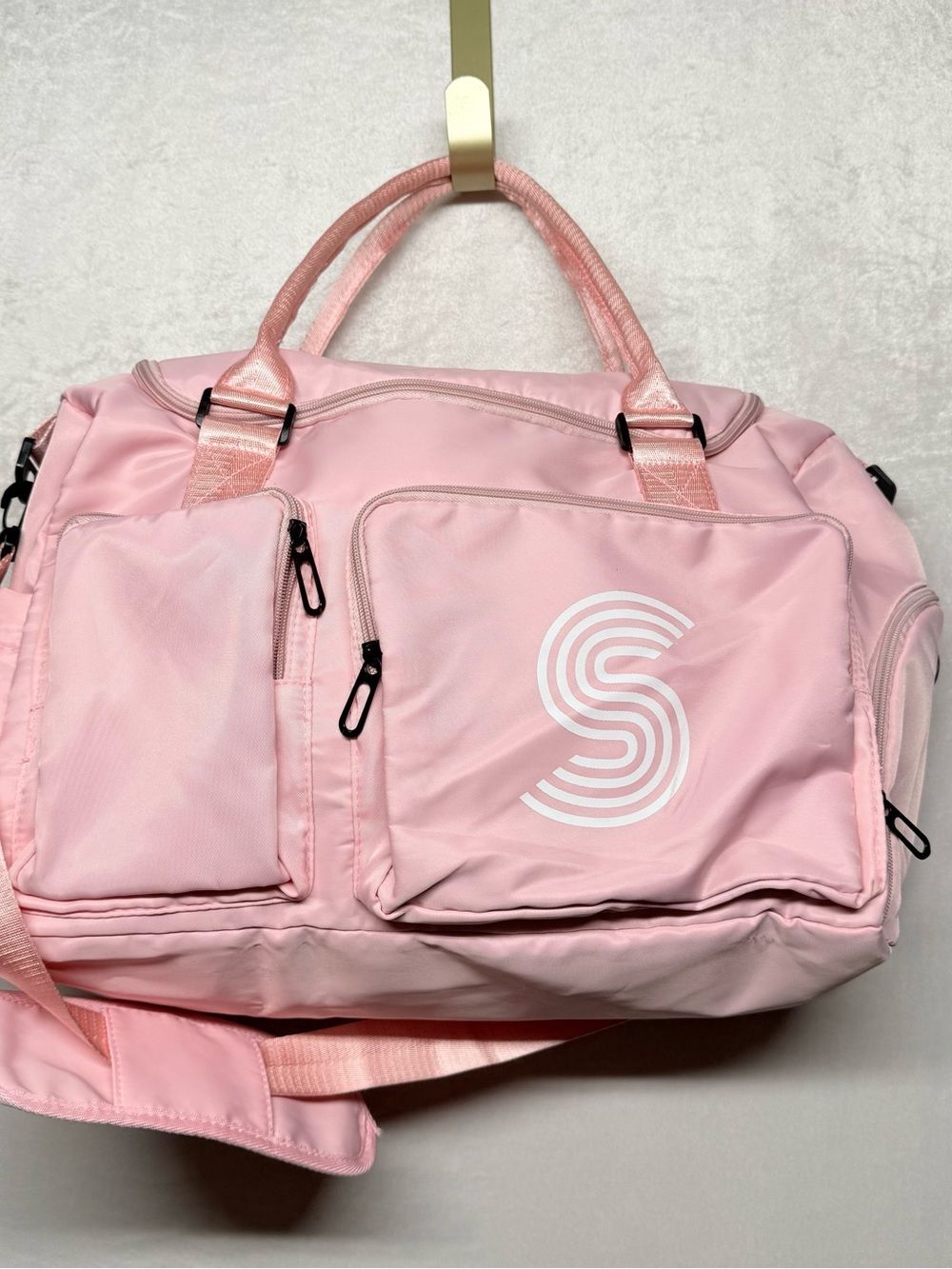 Stylish Pastel Pink Travel Duffel with Front Pockets